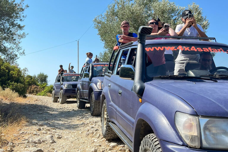 Upptäck södra Albanien med vår 4x4 Safari – Blue Eye, Borsh & Lekursi slott